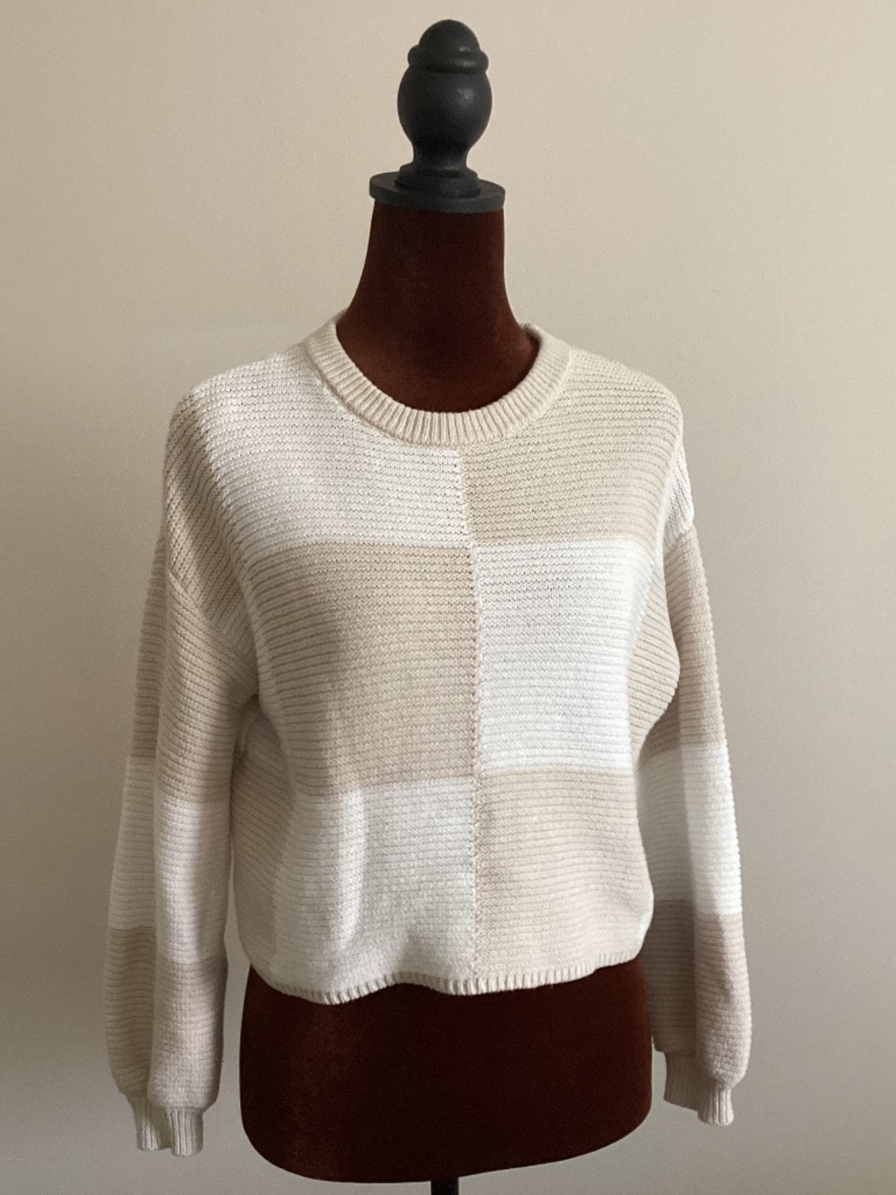 White and cream checkered long sleeve sweater